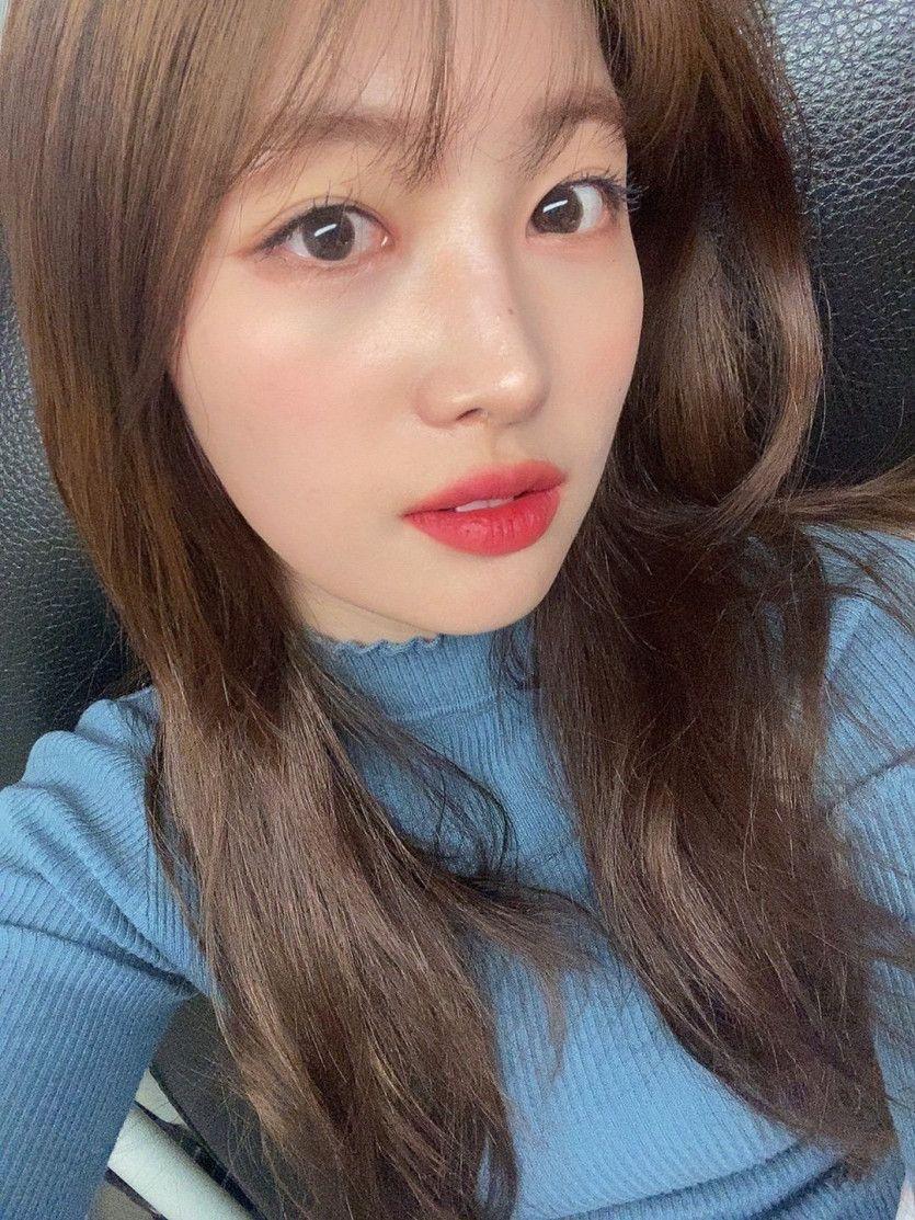 EVERGLOW SIHYEON1