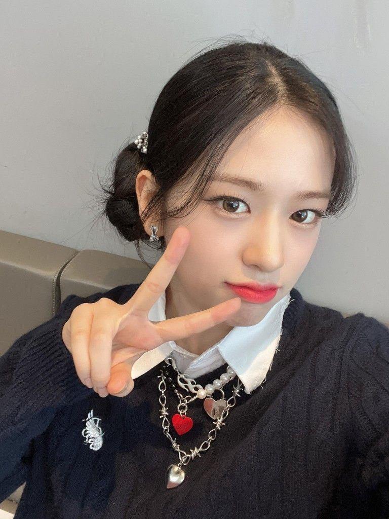 IVE YUJIN0