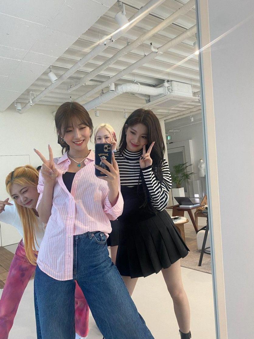 EVERGLOW Sihyeon1