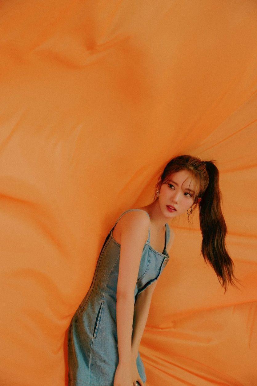 데님 패션 화보 우주소녀 루다1