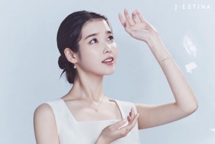 아이유 제이에스티나 21 겨울 컬렉션1
