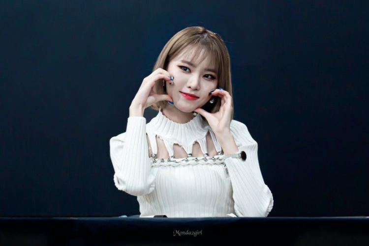 WEEEKLY Ji Min2