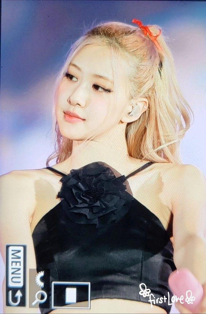 BLACKPINK ROSE1