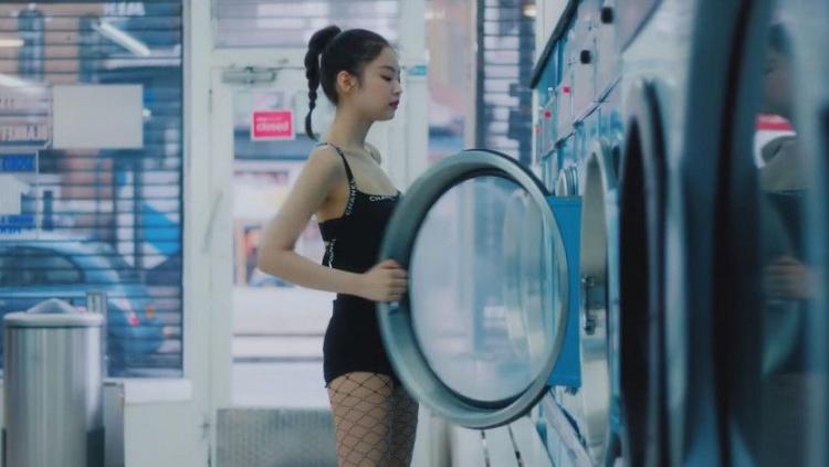 BLACKPINK JENNIE0