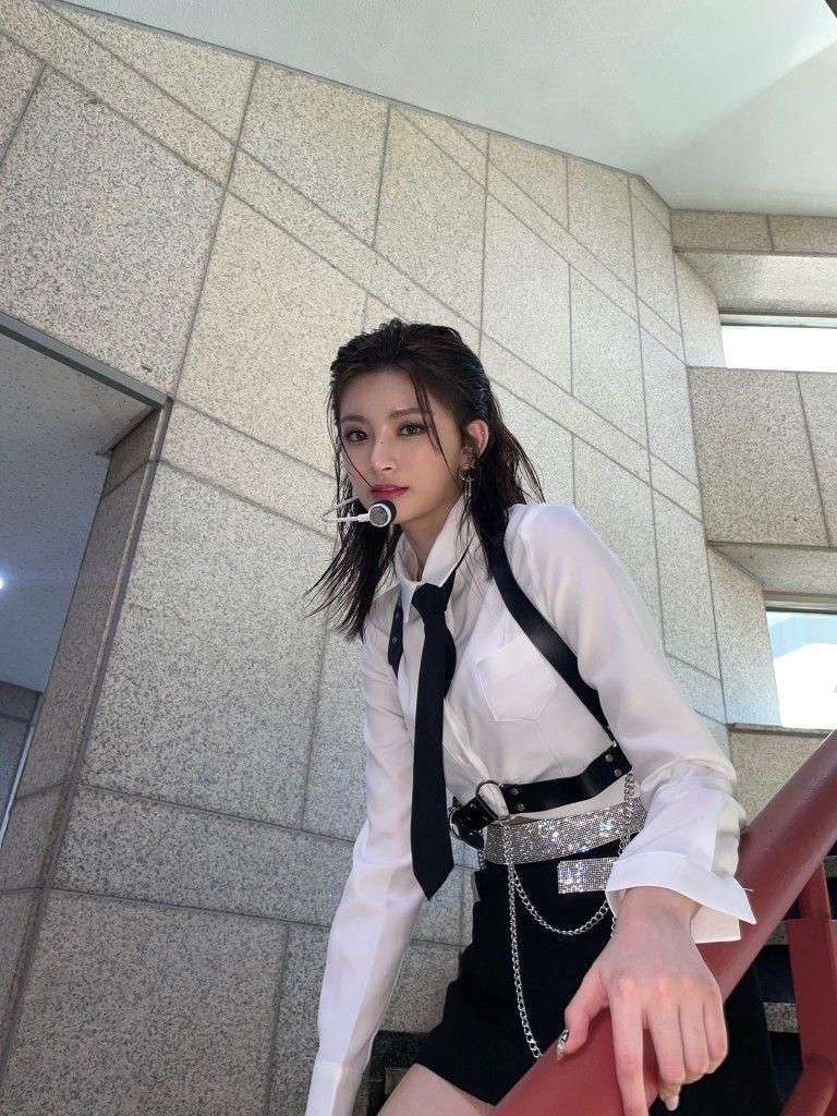 EVERGLOW 왕이런2