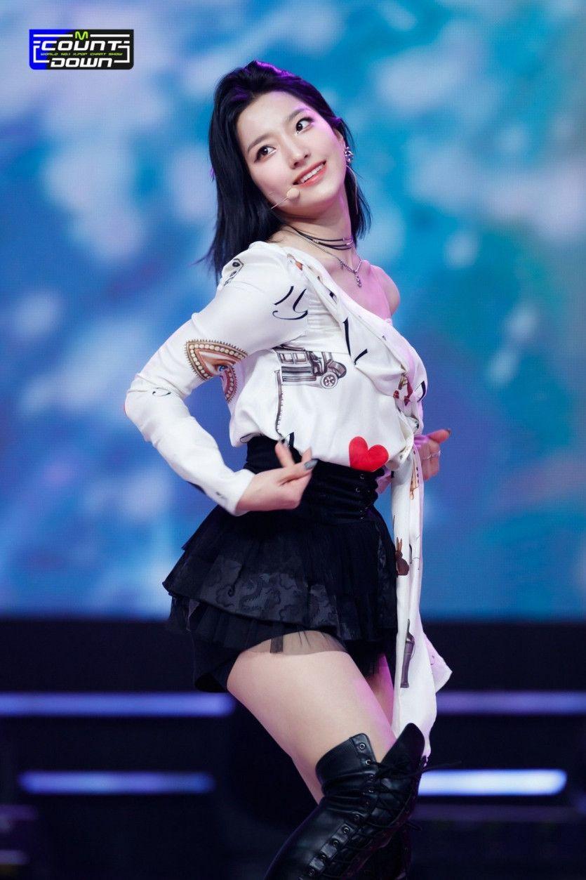 FROMIS_9  Lee Sae Rom0
