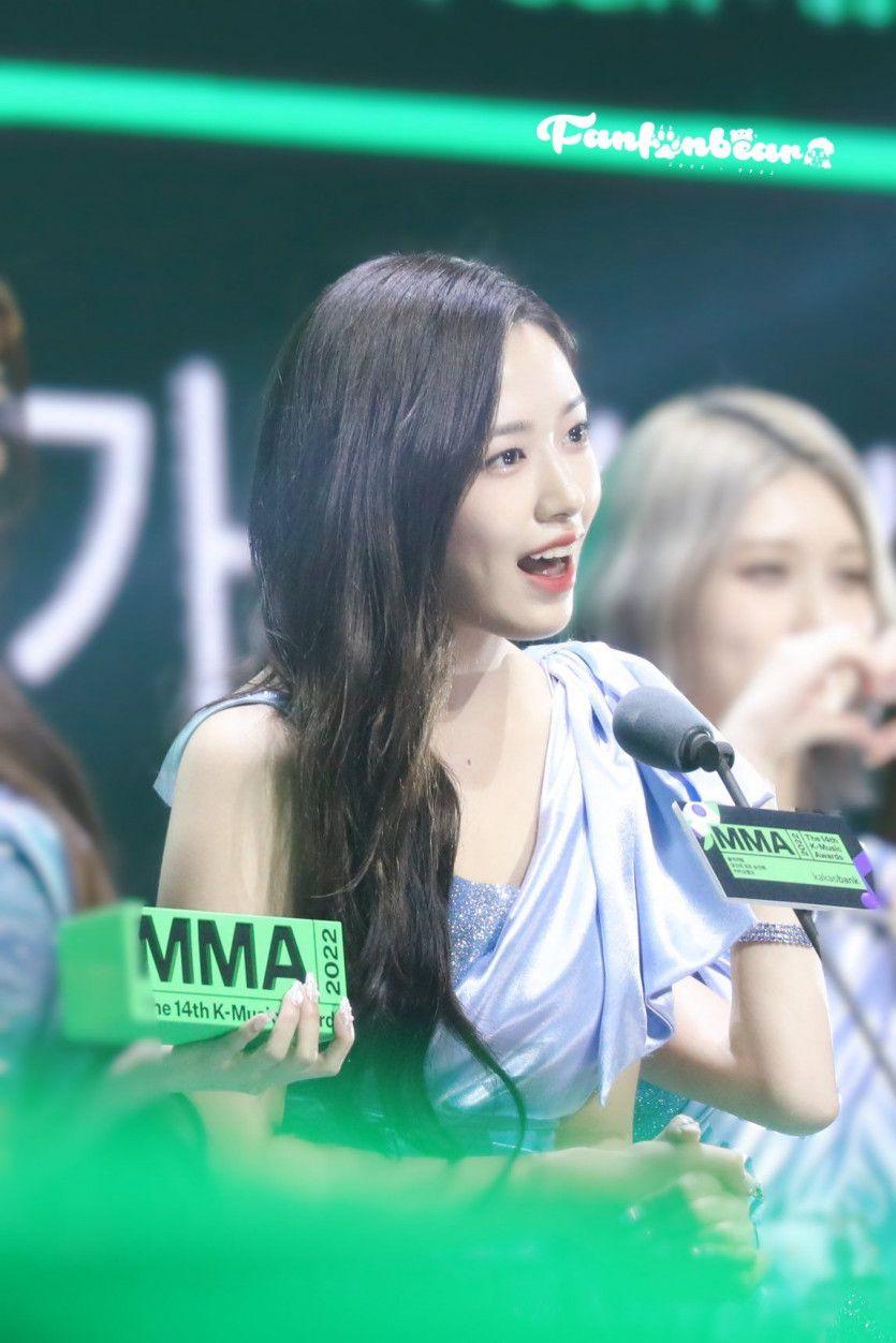 IVE YUJIN1