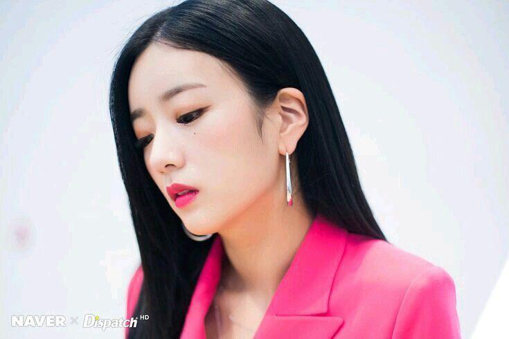 윤보미1