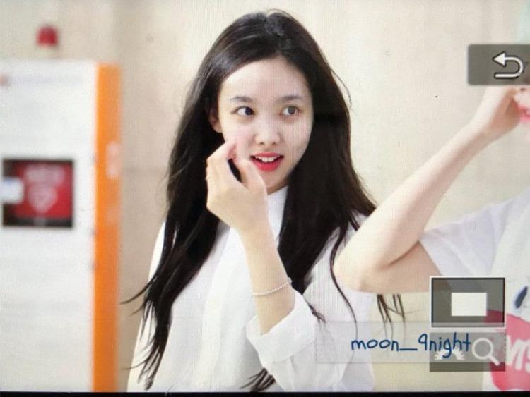 오늘자 공항 트와이스5