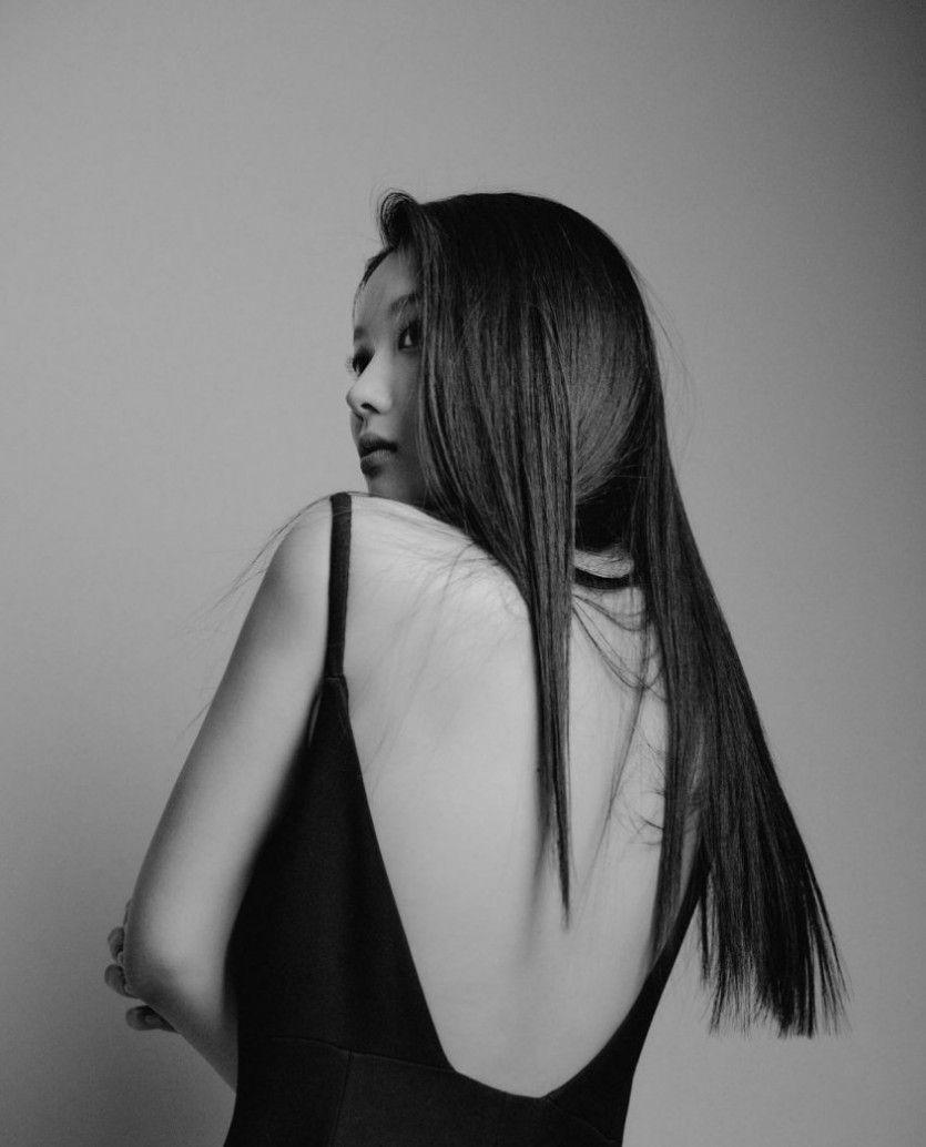배우 김유정 아름다운 뒷태0