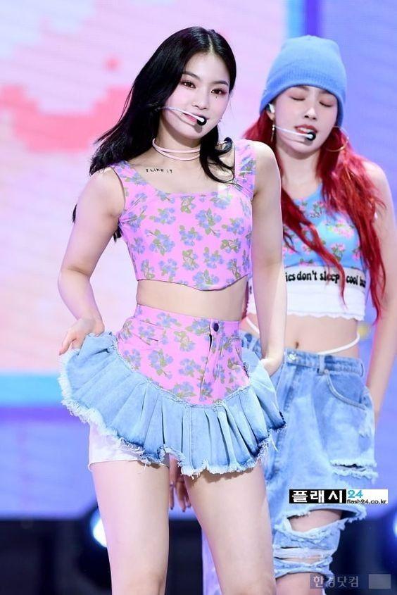 스테이씨 아이사1