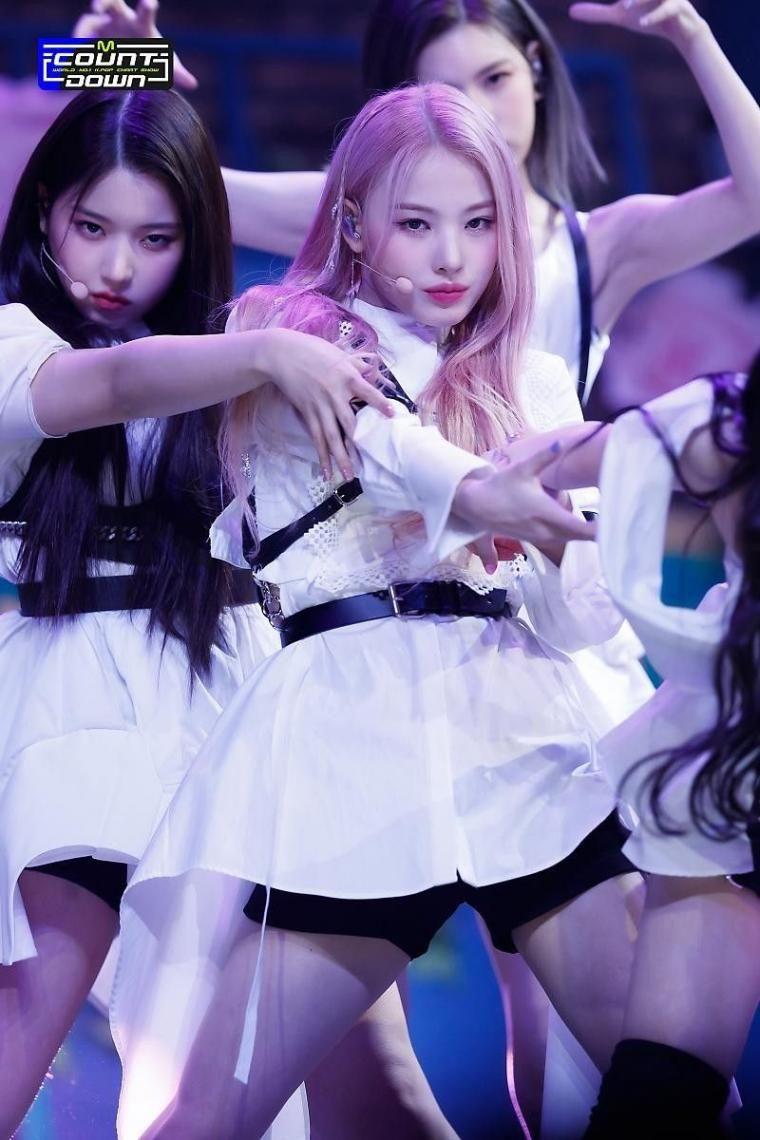 엔믹스 윤진1