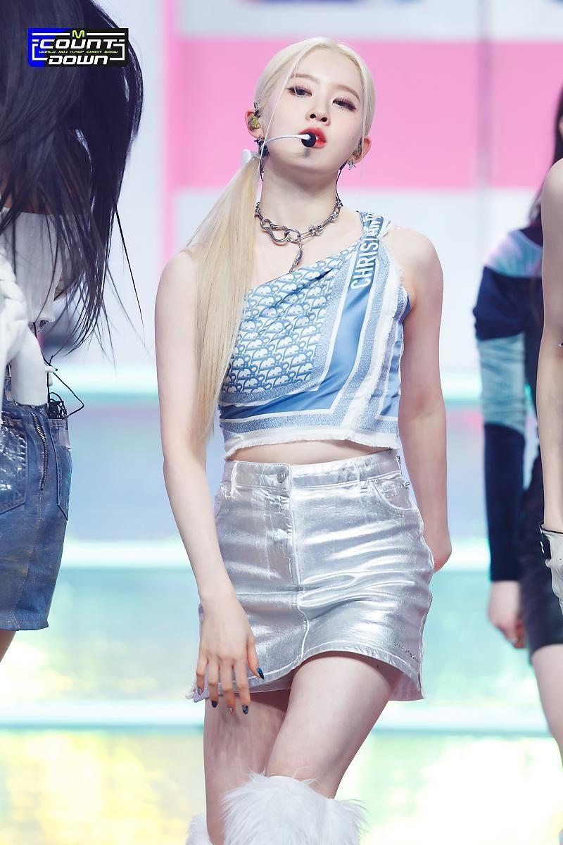 STAYC SIEUN2