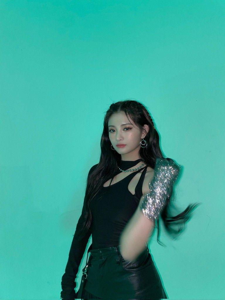 EVERGLOW 왕이런0