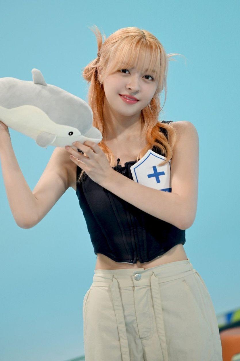NMIXX lily3