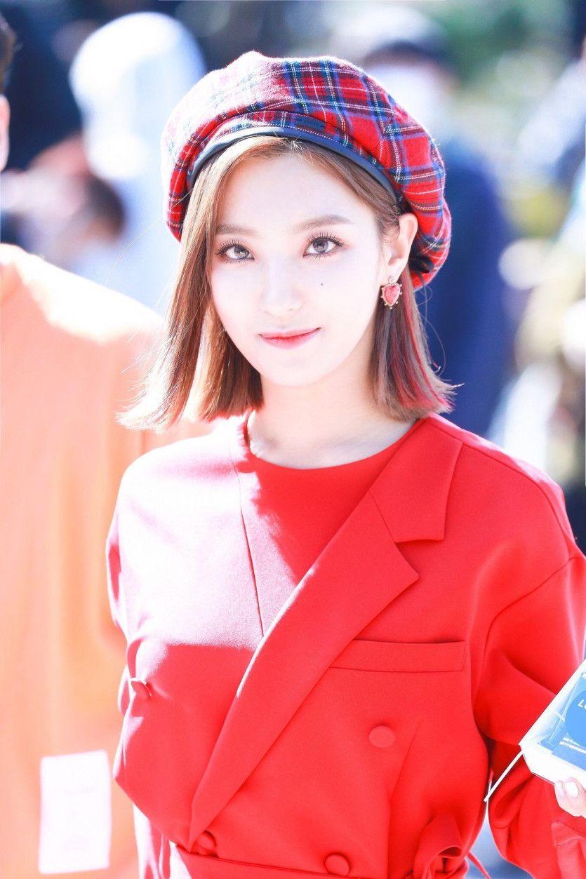 FROMIS_9  Lee Sae Rom2