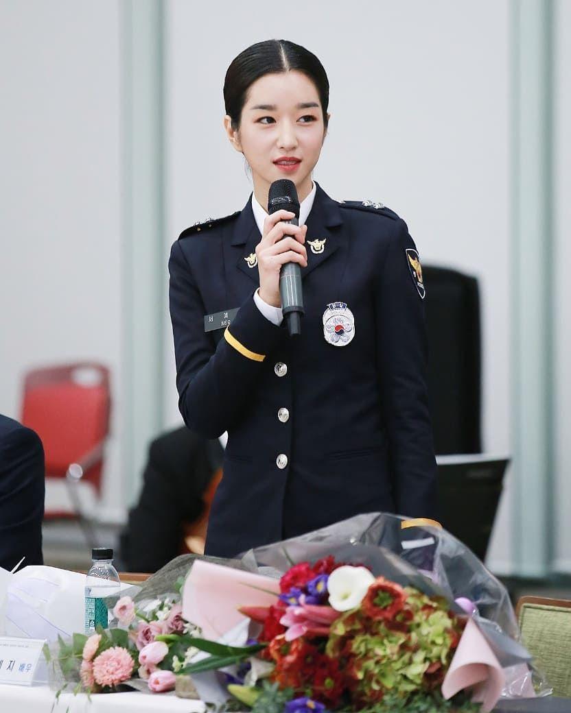 명예경찰 서예지0