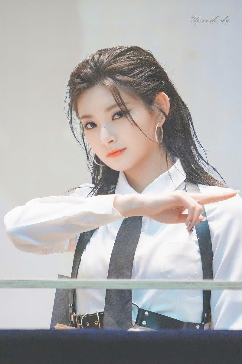EVERGLOW 왕이런3