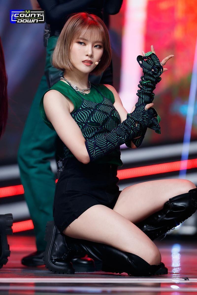 WEEEKLY Ji Min3