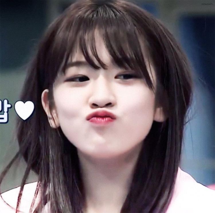 IVE YUJIN0