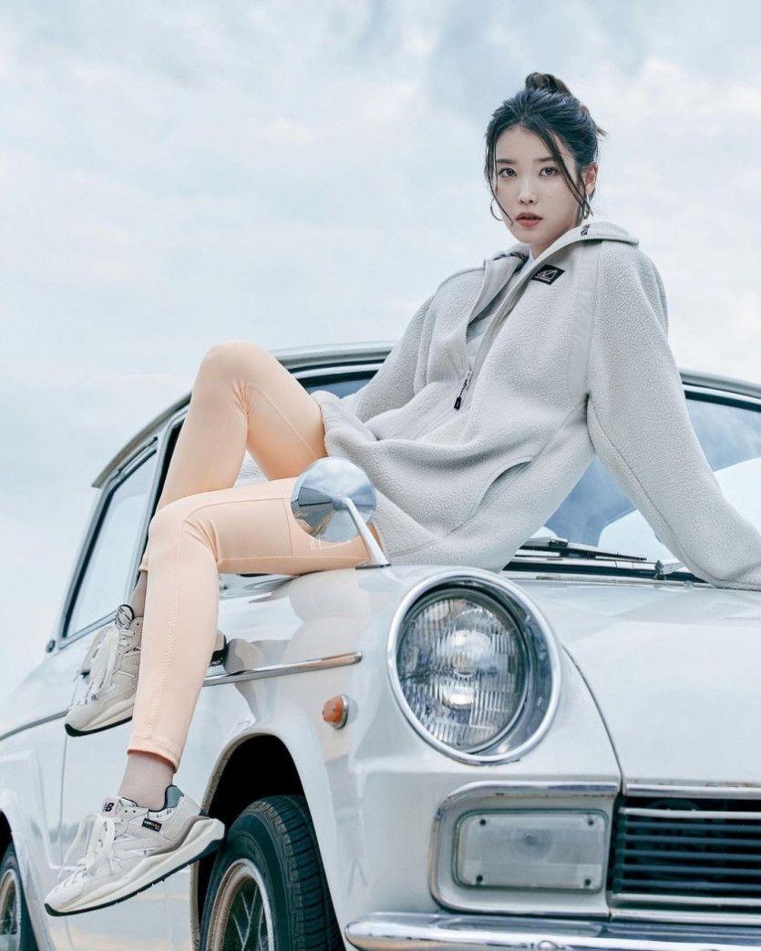 주유소에서 도발적인 아이유2
