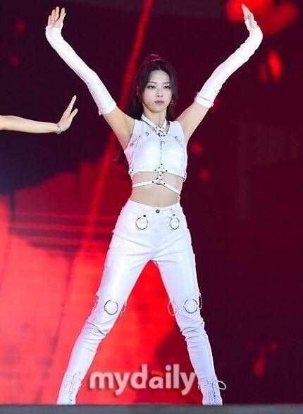 ITZY 유나4