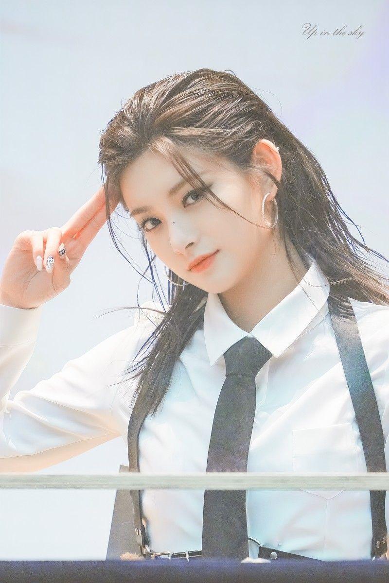 EVERGLOW 왕이런1