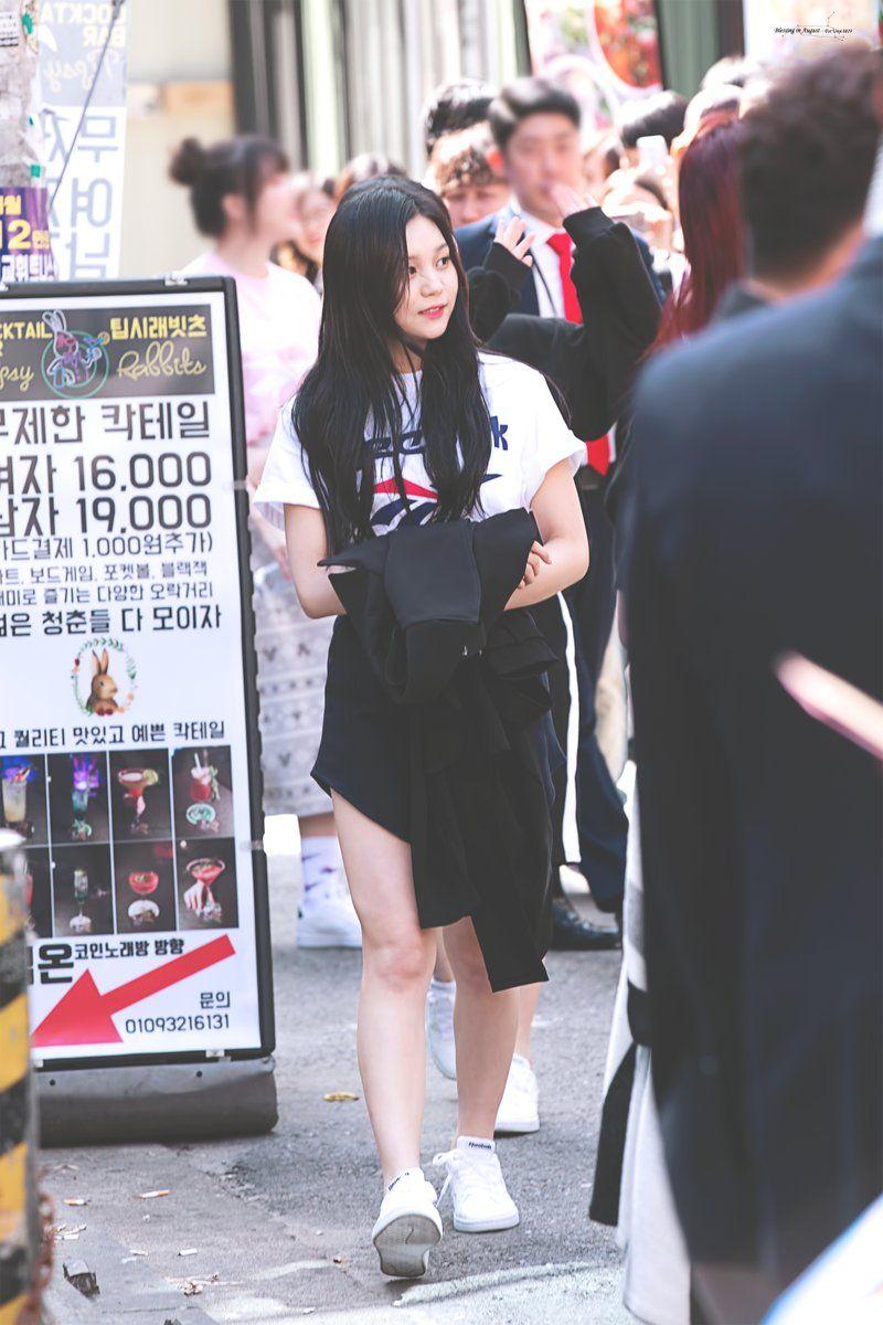 여자친구 엄지2