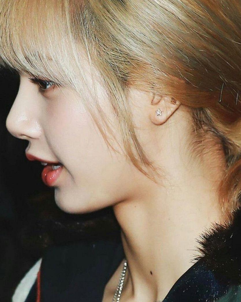 블랙핑크 리사1