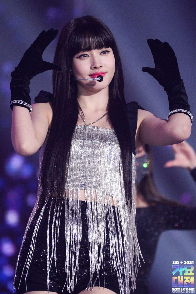 STAYC 윤2