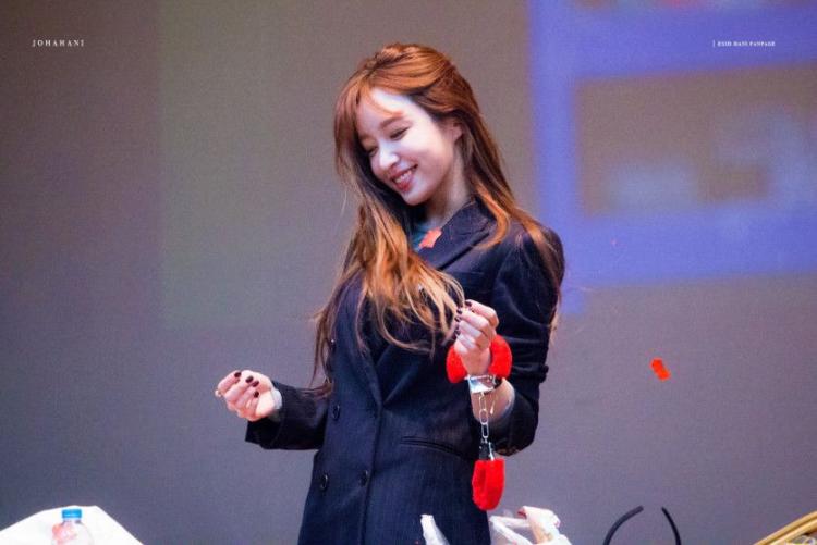하니 (EXID) - 920501 생일 축하3