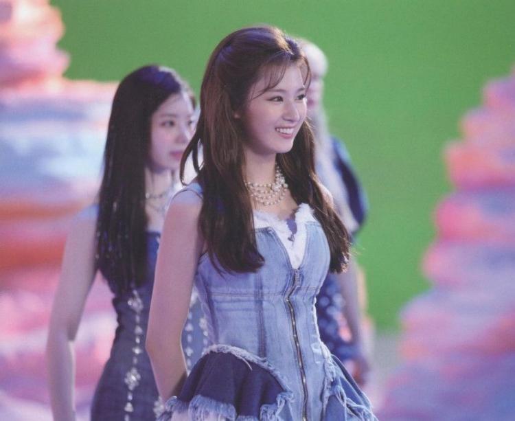 TWICE 사나0