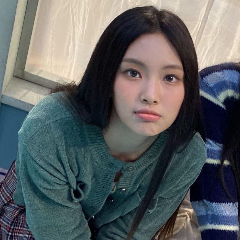 NEW JEANS  HYEIN1