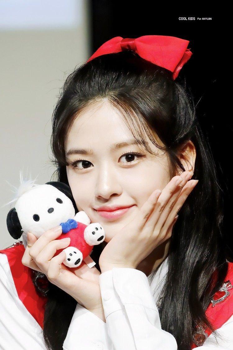 IVE YUJIN1