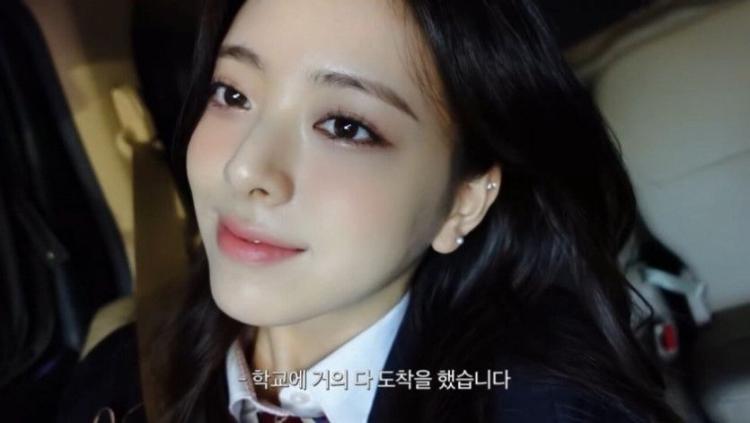 itzy 유나 졸업식에서 미모 ㄷㄷ0
