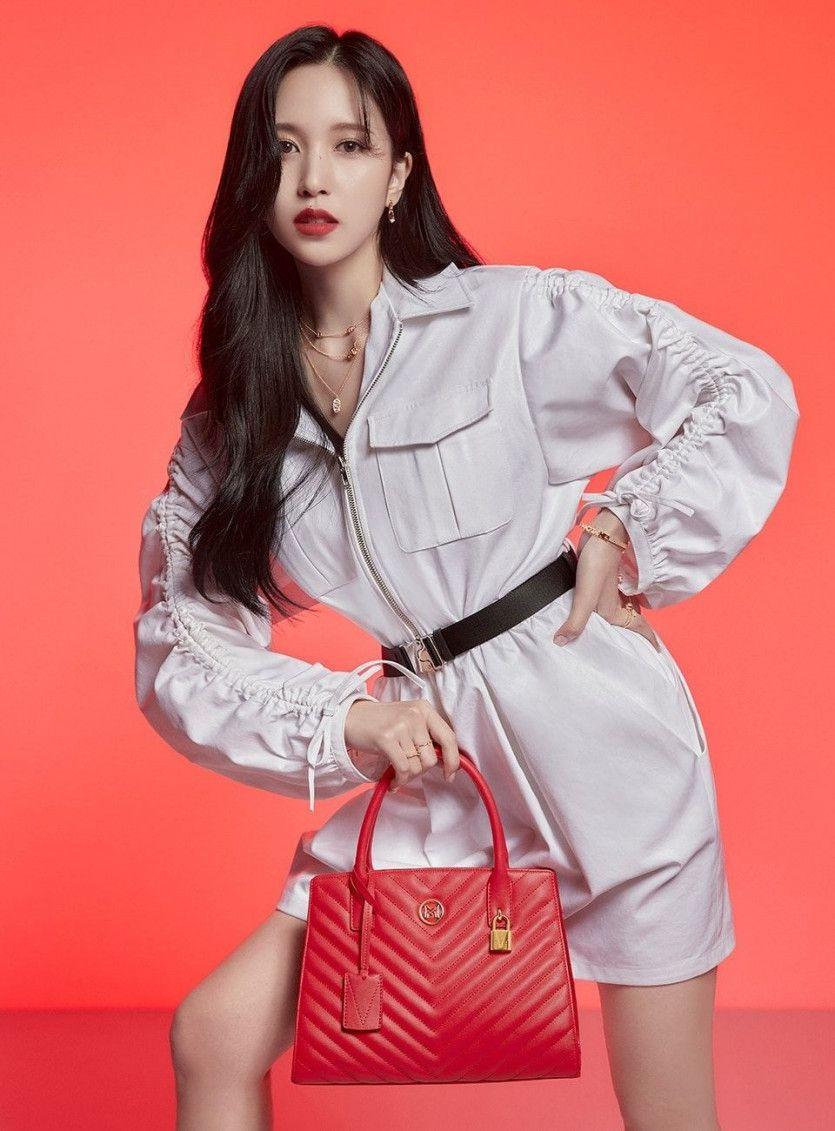 TWICE Mina0