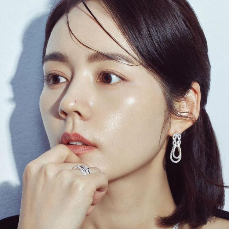 결혼하고 처음 찍었다는 한가인 연정훈 부부 화보4