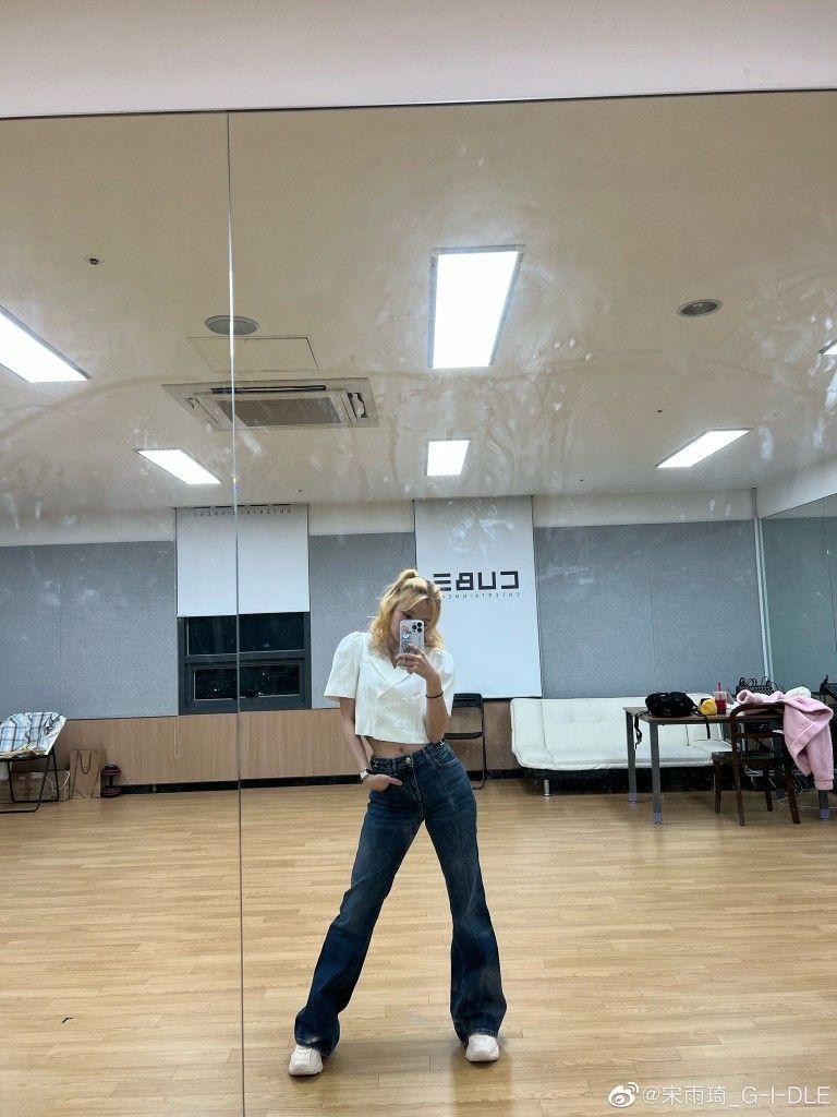(G)I-DLE Yuqi0