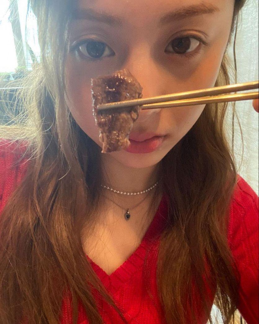LE SSERAFIM YUNJIN1