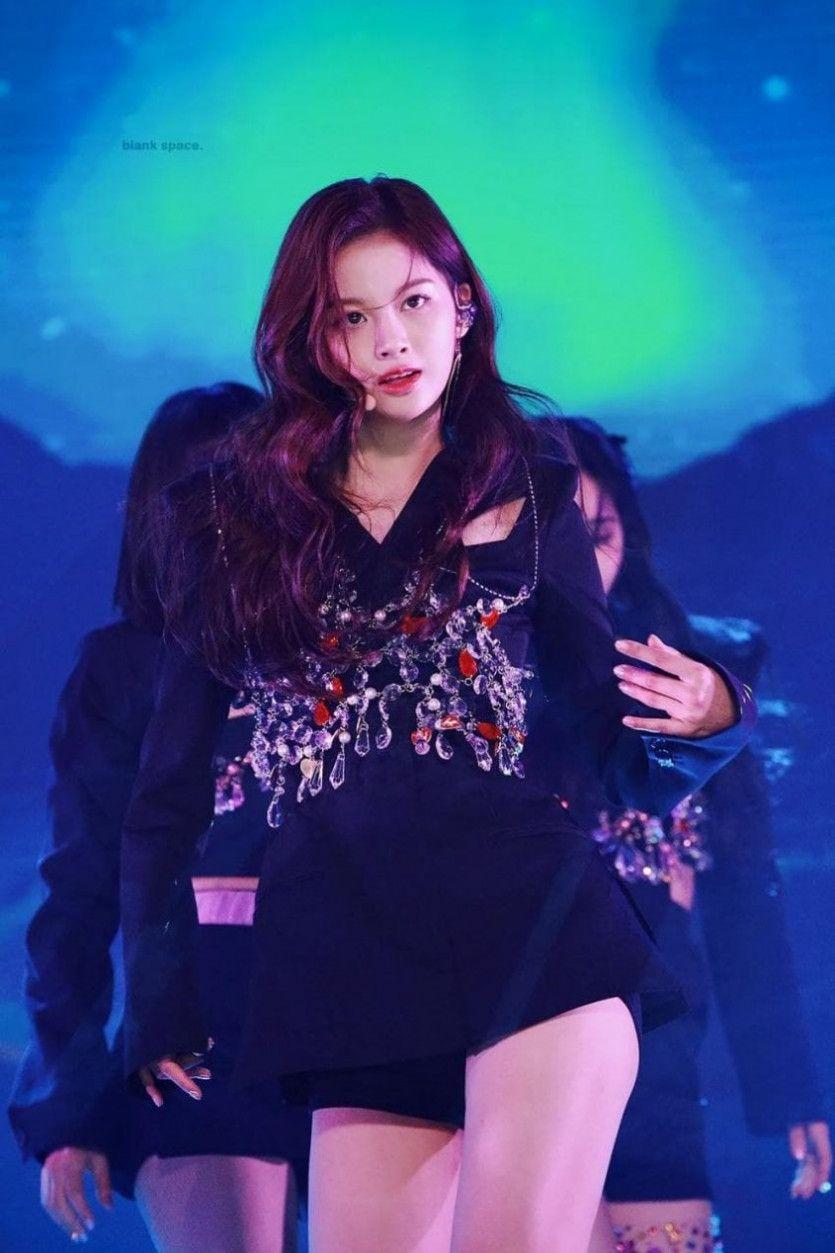어제자 데뷔 쇼케 설윤이 비주얼 수준3