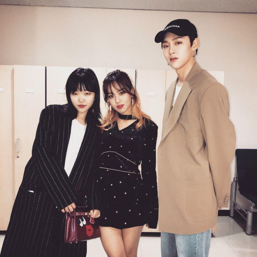 김희정 with 악동뮤지션 수현 (비정규직아이돌)0