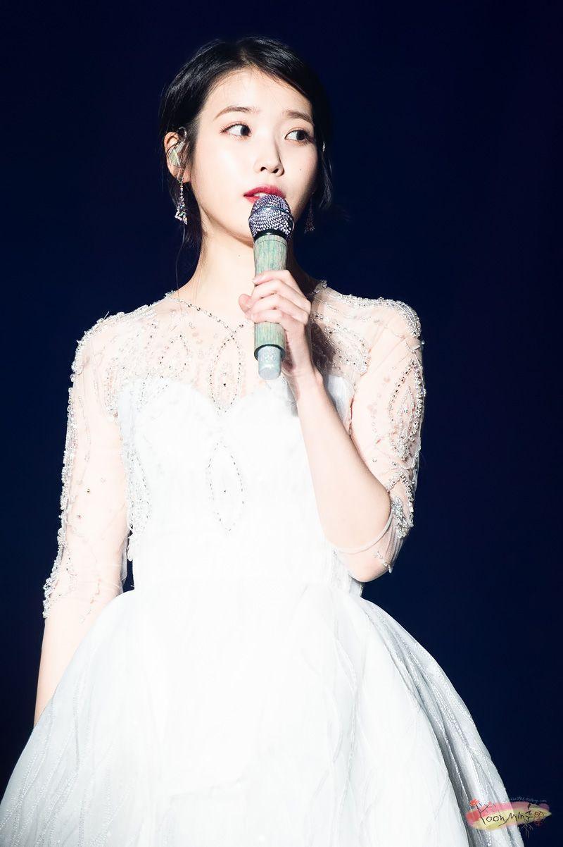 아이유 서울콘서트 (11.17)1