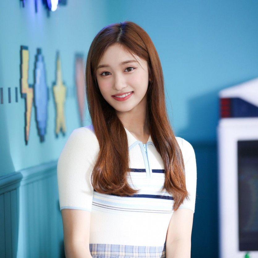 IVE LEESEO3