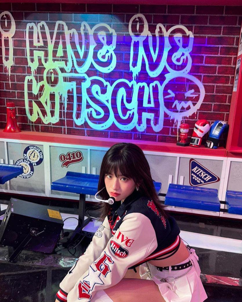 IVE YUJIN0