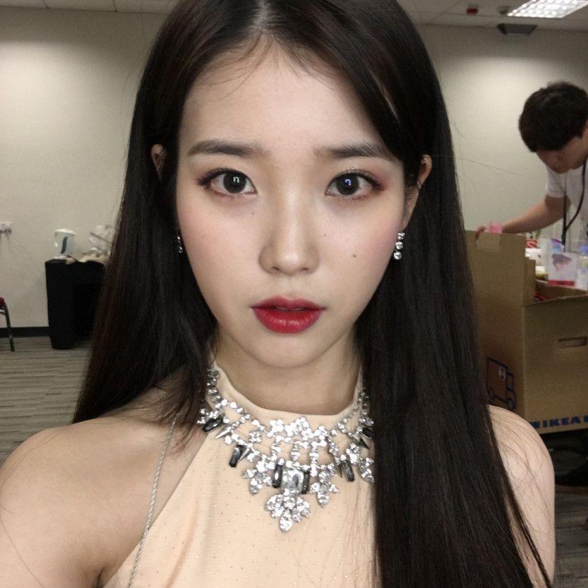 아이유 포토.0