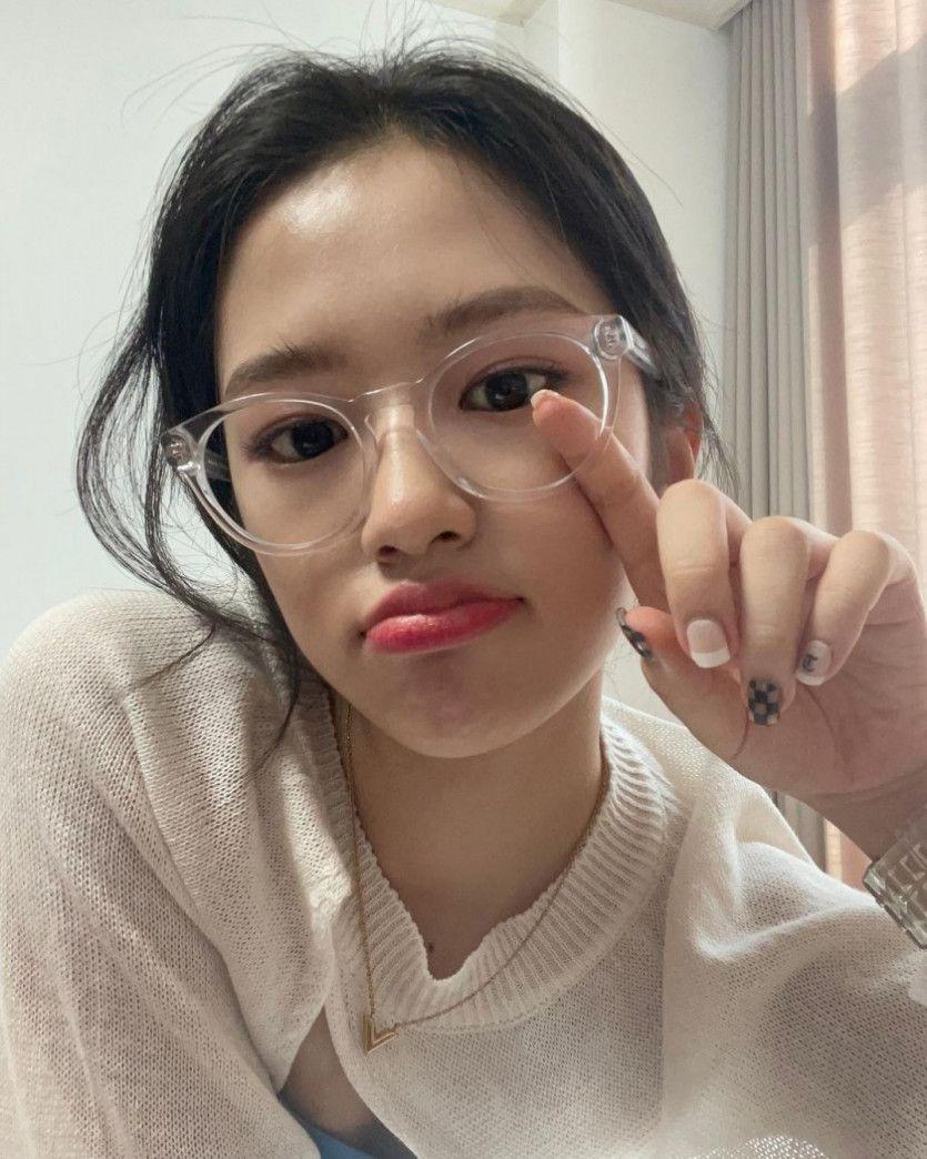 안유진 인스타3