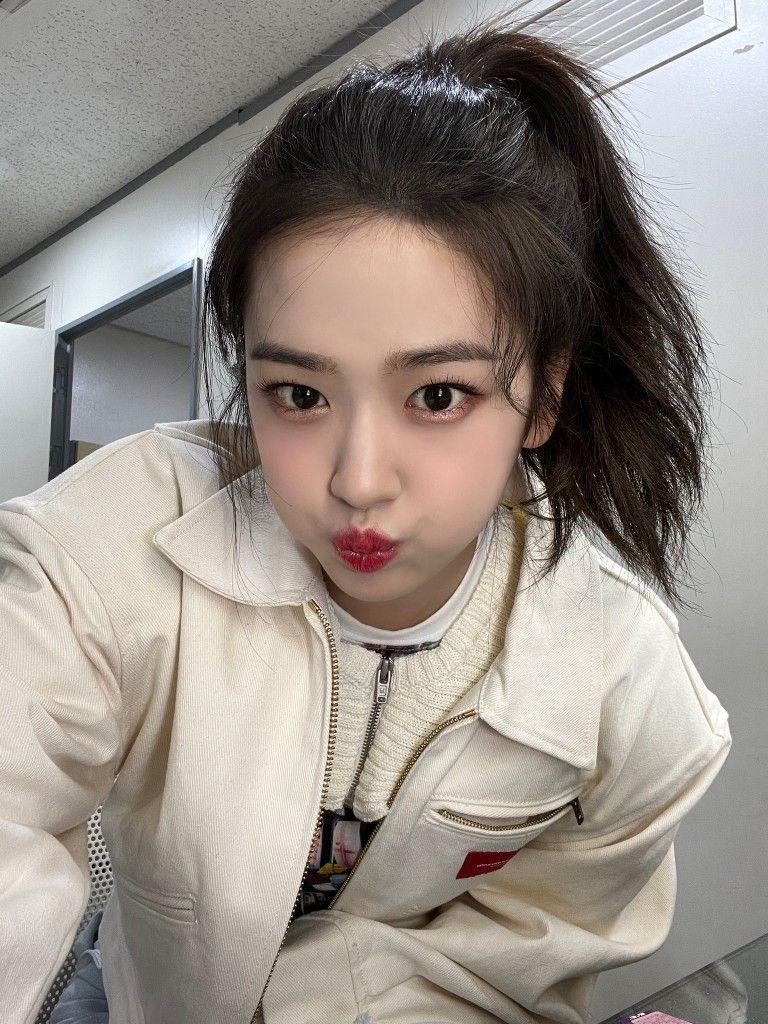 IVE YUJIN3