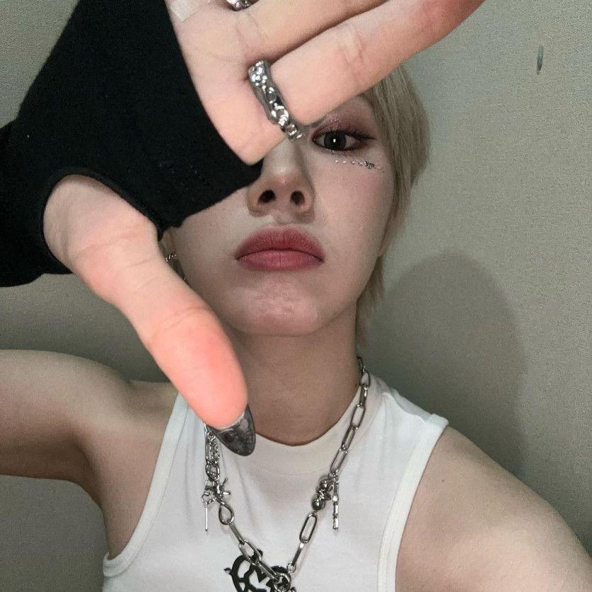 EVERGLOW MIA0