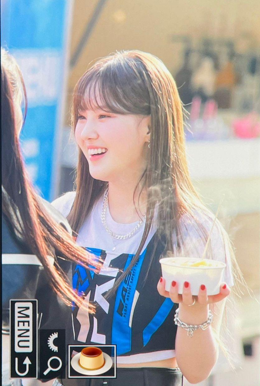 Kep1er Chaehyun3