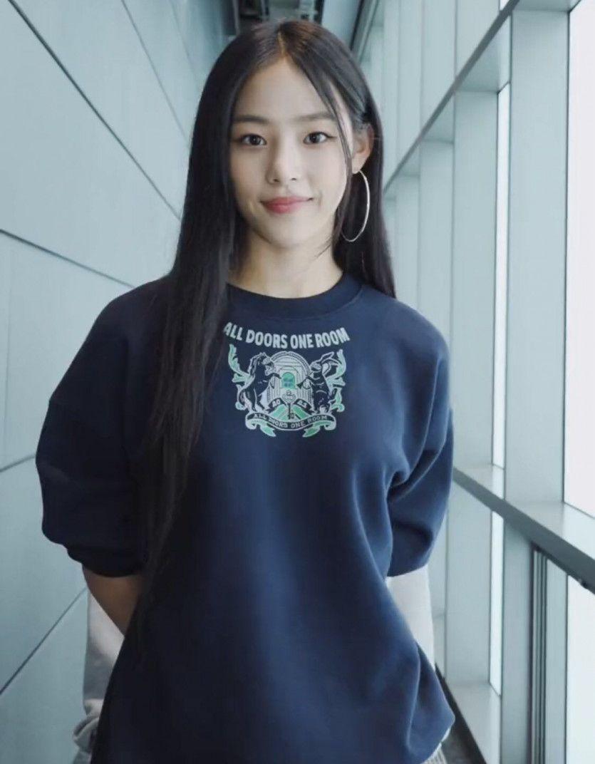 NewJeans Minji1